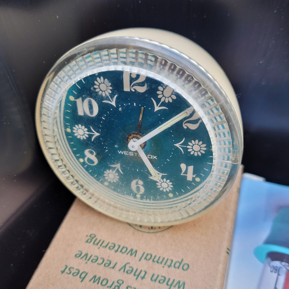Clocks - Picture 5 of 6